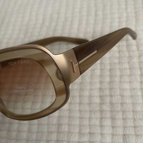 NEW Tom Ford Lisa Sunglasses - Picture 3 of 7